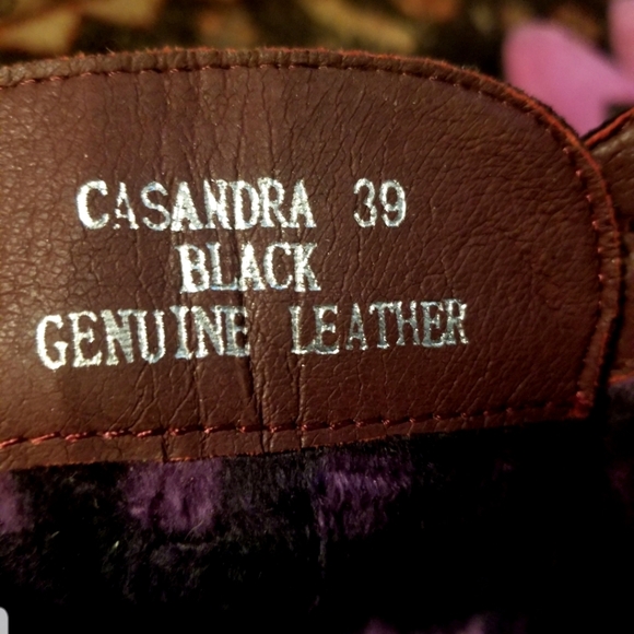 L'Artiste Victorian Boots - Picture 5 of 6